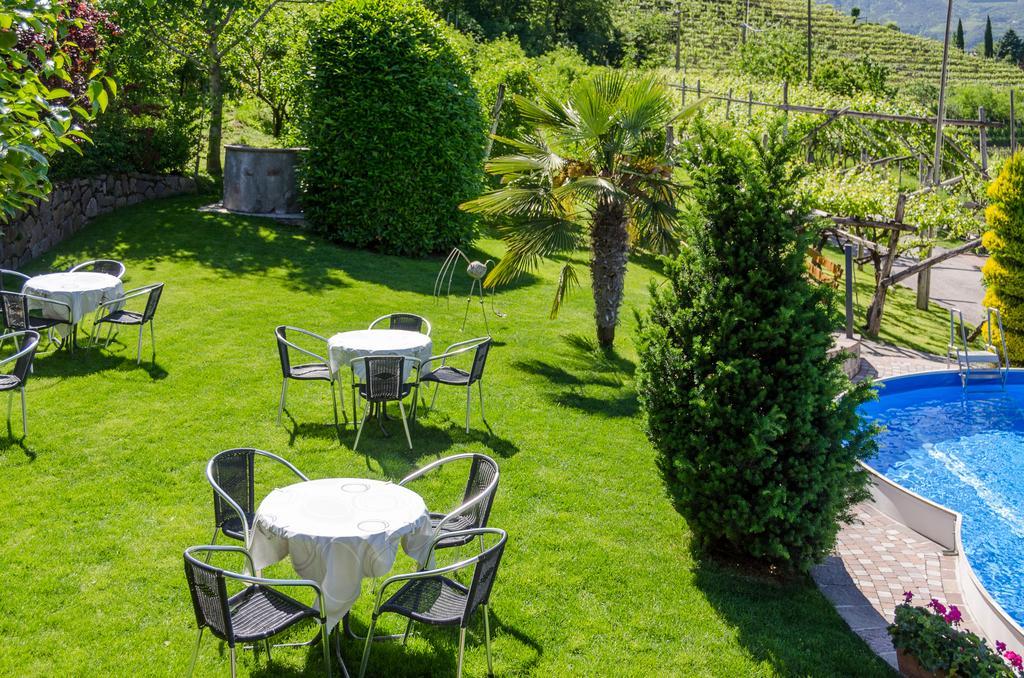 Pension Etschblick B&B Frangarto Exterior photo